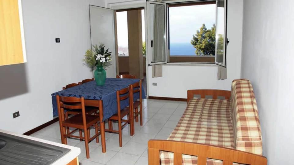 Residence Pace Village Тропея Экстерьер фото